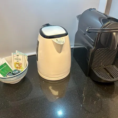 Serenity, 4 Min Walk To Center! *