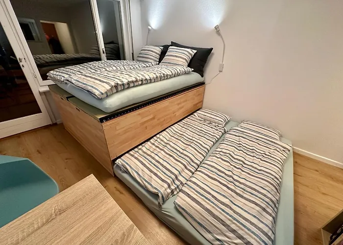 Serenity, 4 Min Walk To Center! Apartment