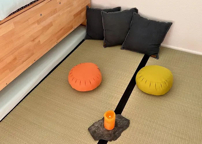 Serenity, 4 Min Walk To Center! Apartment