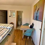 Lägenhet Serenity, 4 Min Walk To Center! *