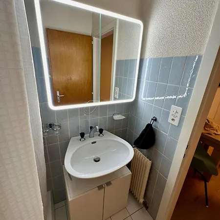 Serenity, 4 Min Walk To Center! Apartment